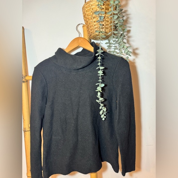 J Crew Sweater - Size S - Picture 1 of 3